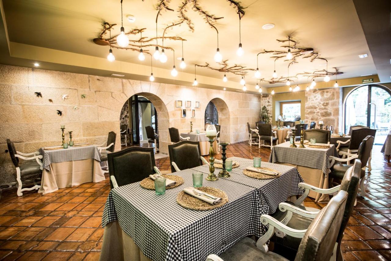Pazo Los Escudos Hotel Spa & Resort Виго Екстериор снимка Restaurant in the hotel