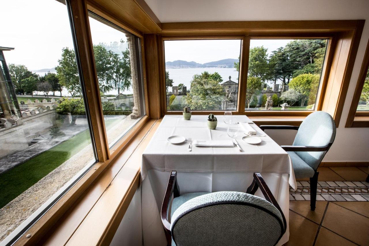 Pazo Los Escudos Hotel Spa & Resort Виго Екстериор снимка Restaurant "La Table du Lac"